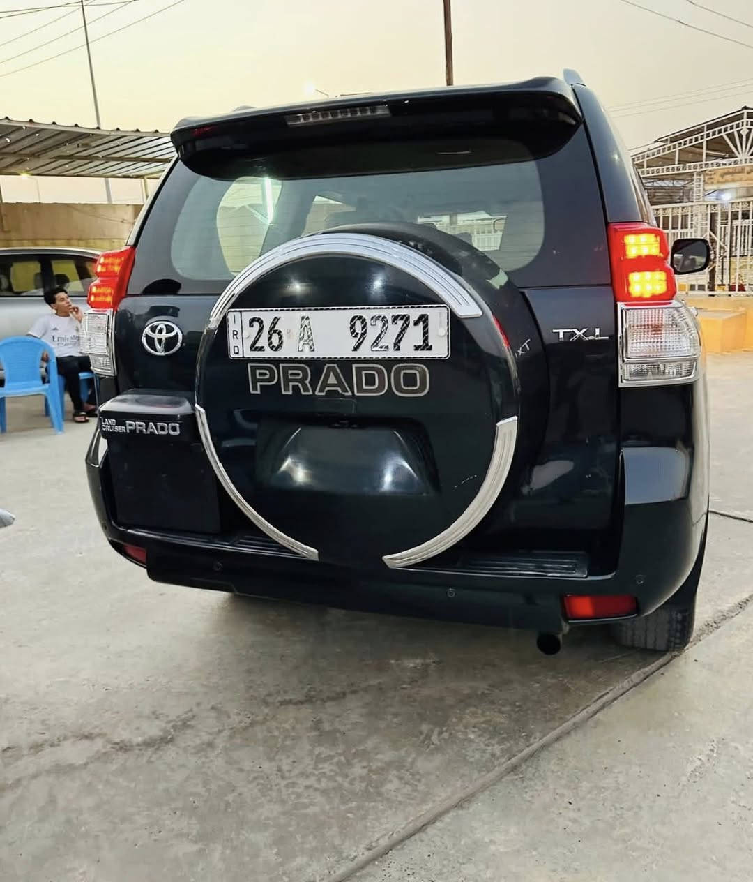 للبيع برادو موديل
2010 خليجية
 مكفولة كفالة عامة لا ضربة ولا صبغ
 مكينة 2700( 4 )سلندر 
7 راكب 3 قطع تبريد تحكمات جهتين 
حاكية حساس خلفي
 شاشة كامرة دوارة  اشاير بلمري
 مري شفط 
ثلاجة
 فور ويل 4×4 ويل كب
 سبير تعليك
***********
***********
