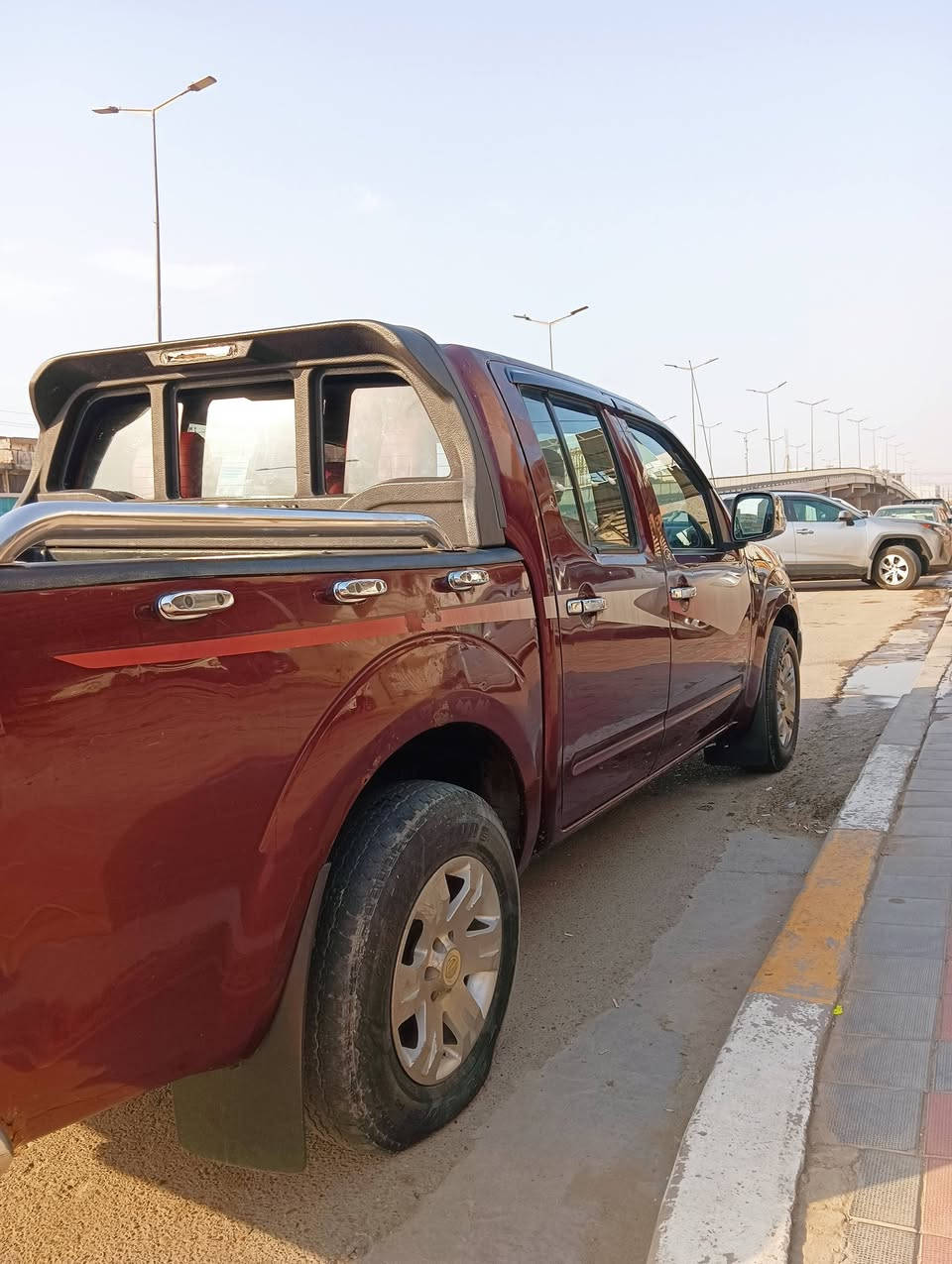 سلام عليكم نيفاره 2008 كير محرك خير من الله بيه قطعتين جاملق وبنيد بدون داخل السعر 60وبيه مجال ***********
