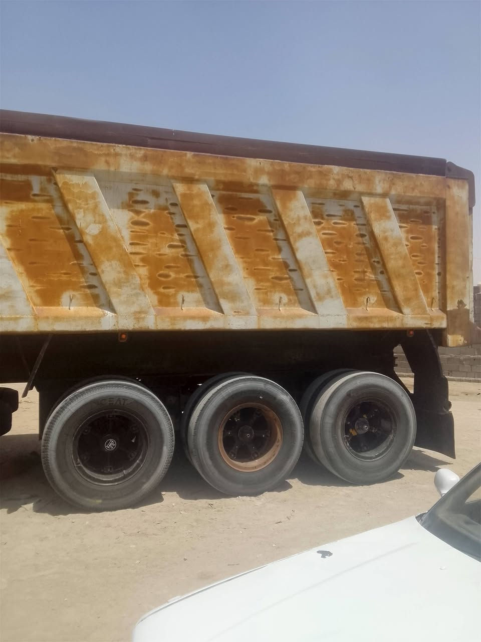 سلام عليكم سيارة للبيع مكينة 8 بم ونوزل مجموعة وردة تخم تاير عنوان بصرة زبير سعر 270 بيها مجال رقم اربيل بدون تحويل *********** ***********

