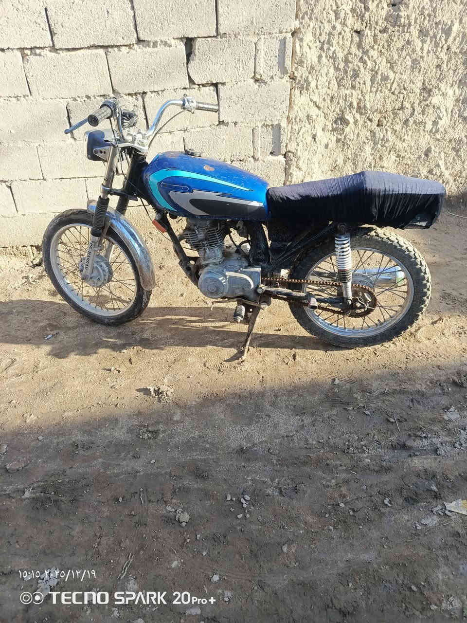 السلام عليكم دراجة اربعه كير( كايمة)
العنوان ديوانية غماس السعر 100 //***********
