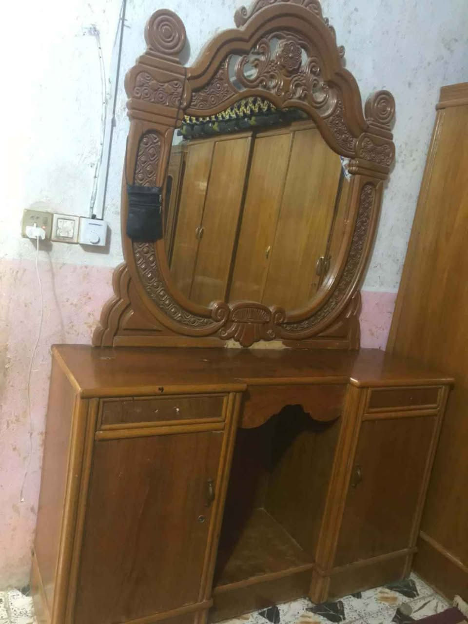 غرفه 5ابواب تسكام صاج شغل درجه اولى النضافه ميه بالميه 
السعر خاص او اتصال على رقم 
***********
العنوان نجف النجف, العراق
