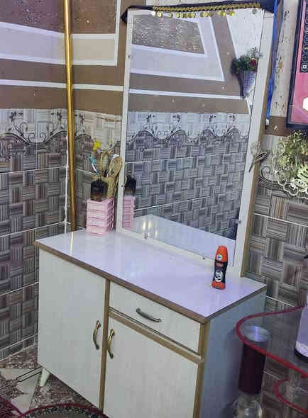 غرفه للبيع كامله درجه اولى السعر 400 الاتصال ***********
