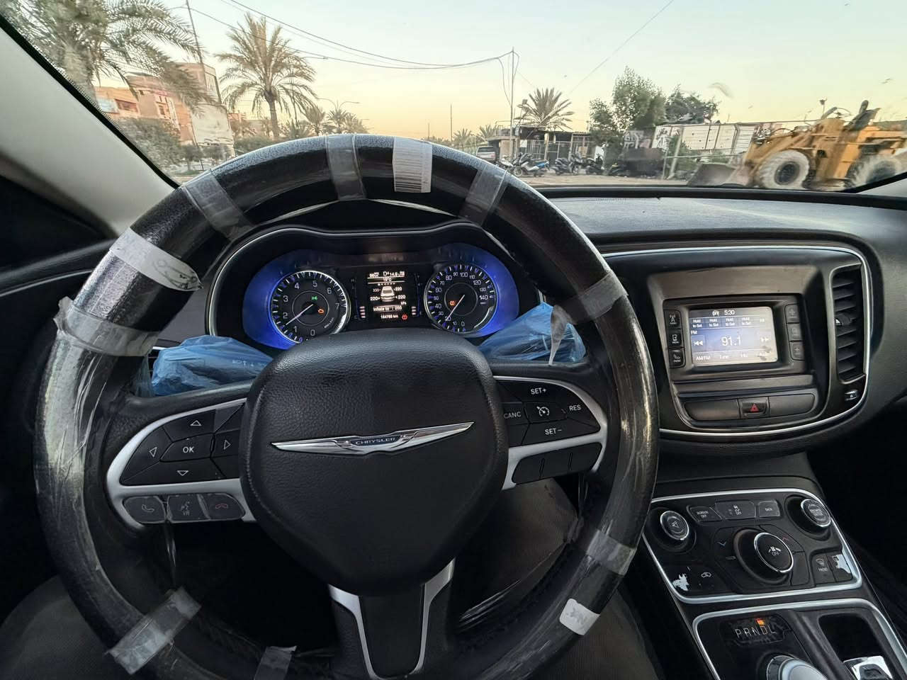 السلام عليكم
سي ٢٠٠ للبيع وارد أمريكي موديل ٢٠١٦ اي ستفسار الاتصال بل رقم *********** حادث موضح بل سونار 
السعر ١١٠ $ وبيه مجال احبتي 
عنوان بغداد غزاليه
