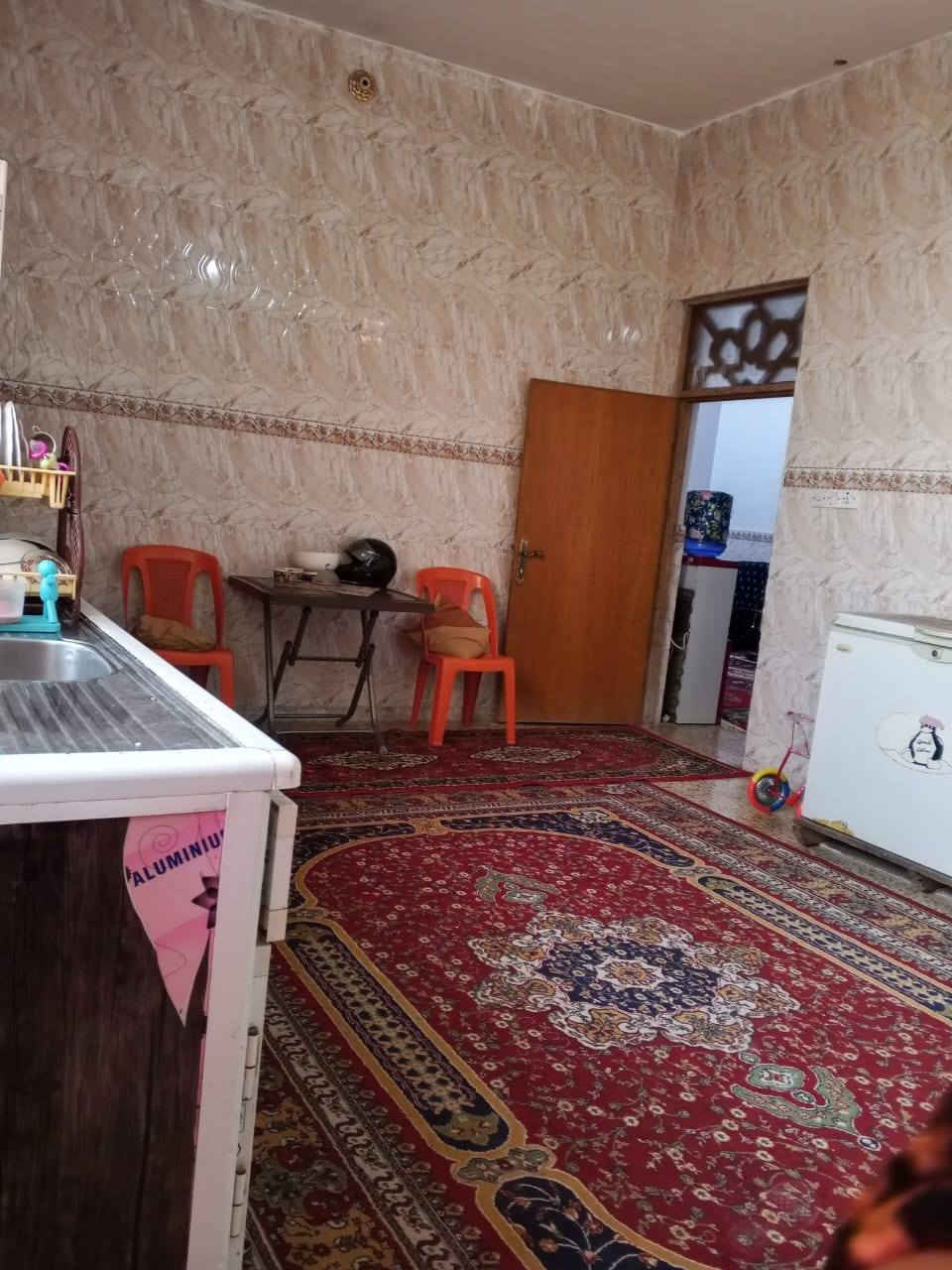 📍الدار للبيع كوت حي الجامعة خلف العمارة الحمرة📍المساحة 200 متر ركن طابقين 📍الطابق الأول يتكون من استقبال ومطبخ غرفتين نوم ومجموعة صحية داخلية  وخارجية  📍والطابق الثاني يتكون من ٤ غرف نوم ومجموعة صحية 📍للاستفسار الاتصال على الارقام التالية (***********
***********)
