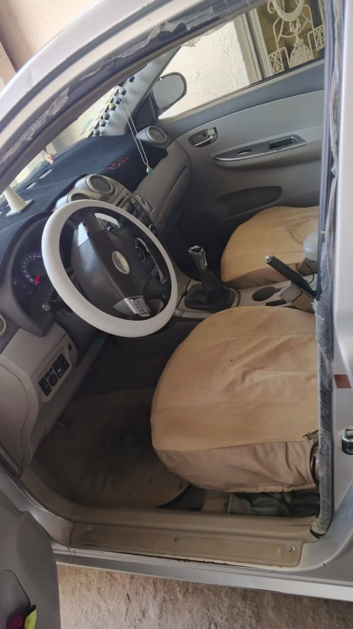 السلام عليكم بيوايدي مديل 13 كير عادي مكان  بصره كرمت علي السعر 30وبيهه مجال إنه مكلف بلنشر ‏‪***********‬‏
