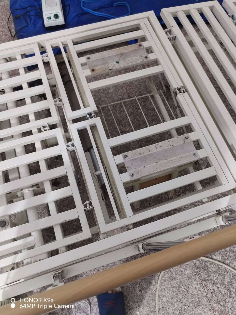 سرير طبي كهربائي بالكامل مقعد صحيه كهربائي دوشك تقرحات سرير مستخدم قيل مو صيني ريموند شغال اصلي سعر ٨٠٠ ***********
