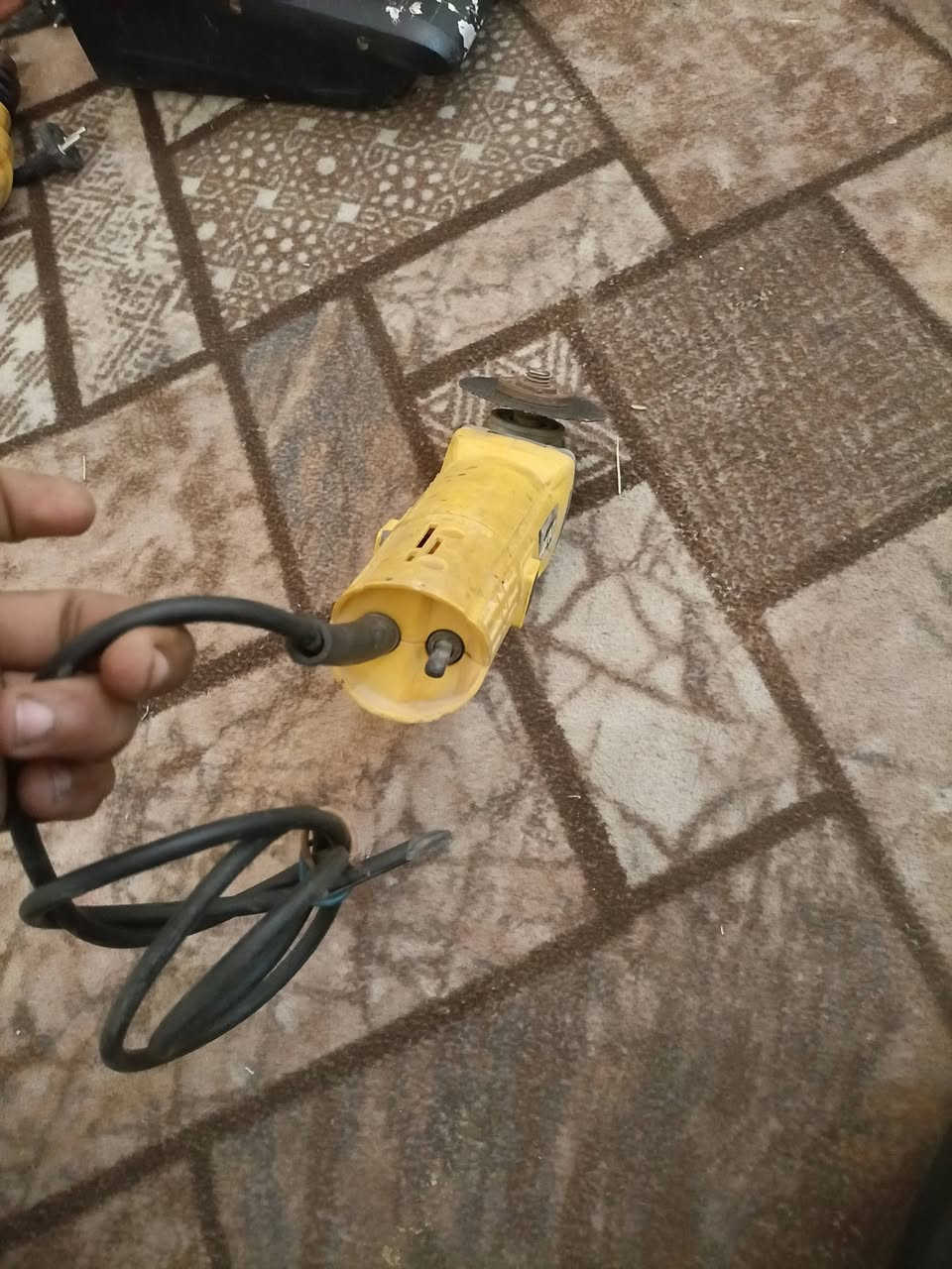 السلام عليكم
غراض للبيع كلهن شغالات ع الفحص كلمن وسعره عنوان بغداد الحسينيه الراشدية رقم ***********
