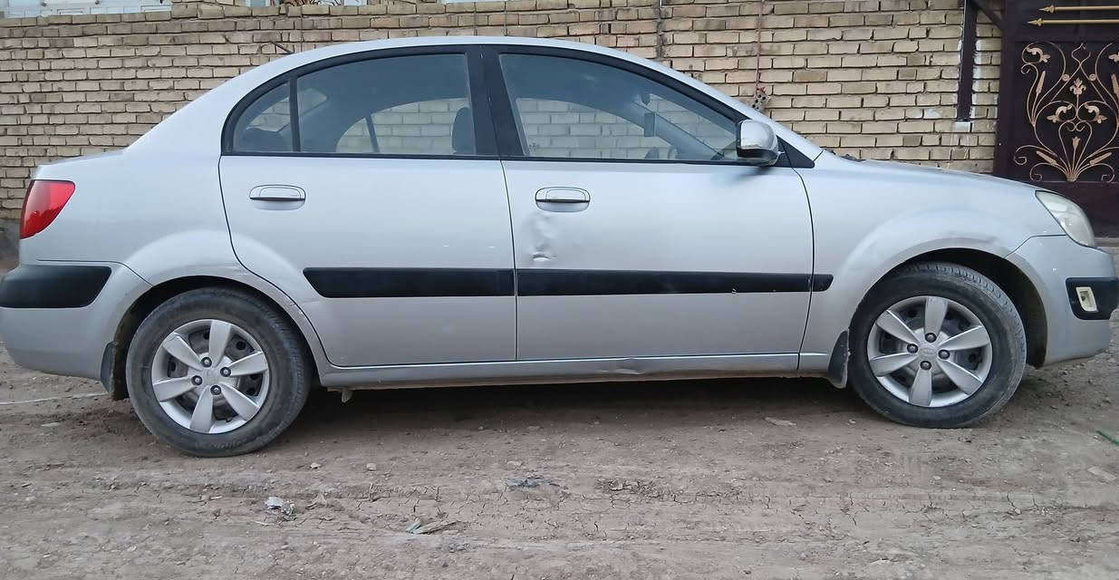 السلام عليكم
سياره كيا ريو 2008 للبيع سلفر  وارد امريكي محرك 1600 كير اوتوماتيك رقم بغداد الدولي مشروع وطني  سنتر لوك  سياره نظيفه بيها ملاحظات بسيطه جدا موضحه بالصور مكان السياره بغداد المحموديه السعر 82 وبيها مجال بسيط  للاستفسار الاتصال على الرقم ***********
