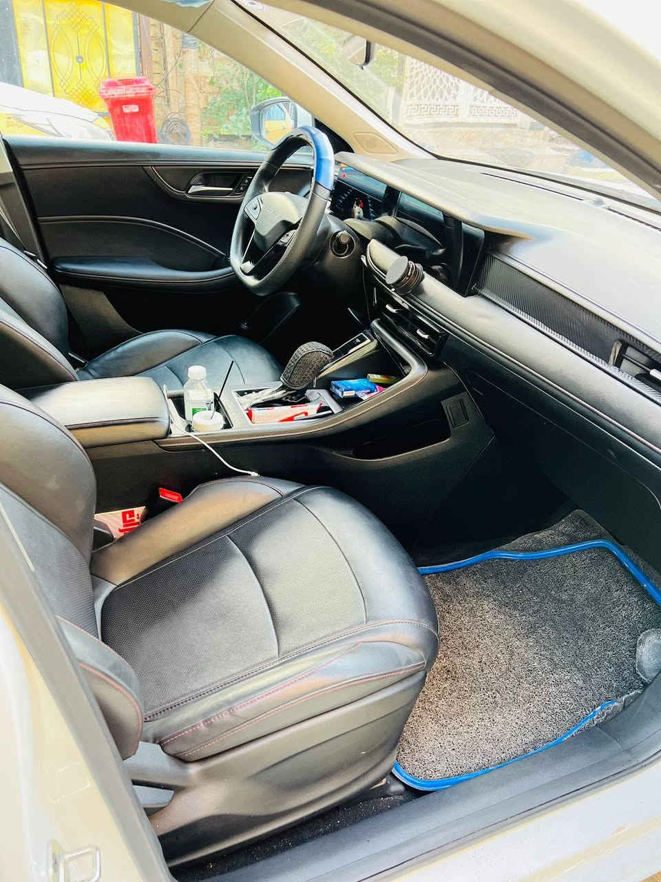 سلام عليكم
سياره MG5 (روي) 
موديل 2024 ماشيه63  الف 
مواصفات 
فتحه 
تحكم ستيرن 
تحكم كله بالشاشه 
مثبت سرعه 
لايت اوتو 
ابل كار بلي اوتو 
حساس خلفي 
تشغيل بصمه 
دخول ذكي 
وبعد بيه مواصفات 
السياره بيه ضربه بالدعاميه خلفيه ومصلحه بدون صبغ وضربه عكس هم دعاميه خلفيه خفيفه  
وكم شخط خفيف بالباب عكس سايق 
سياره نضيفه وحلوه ترايك ويِــטּ متريد 
مكينه 1500 GDI 
رقم اربيل الانكليزي 
السعر 105 وبيه مجال 
رقم ***********
