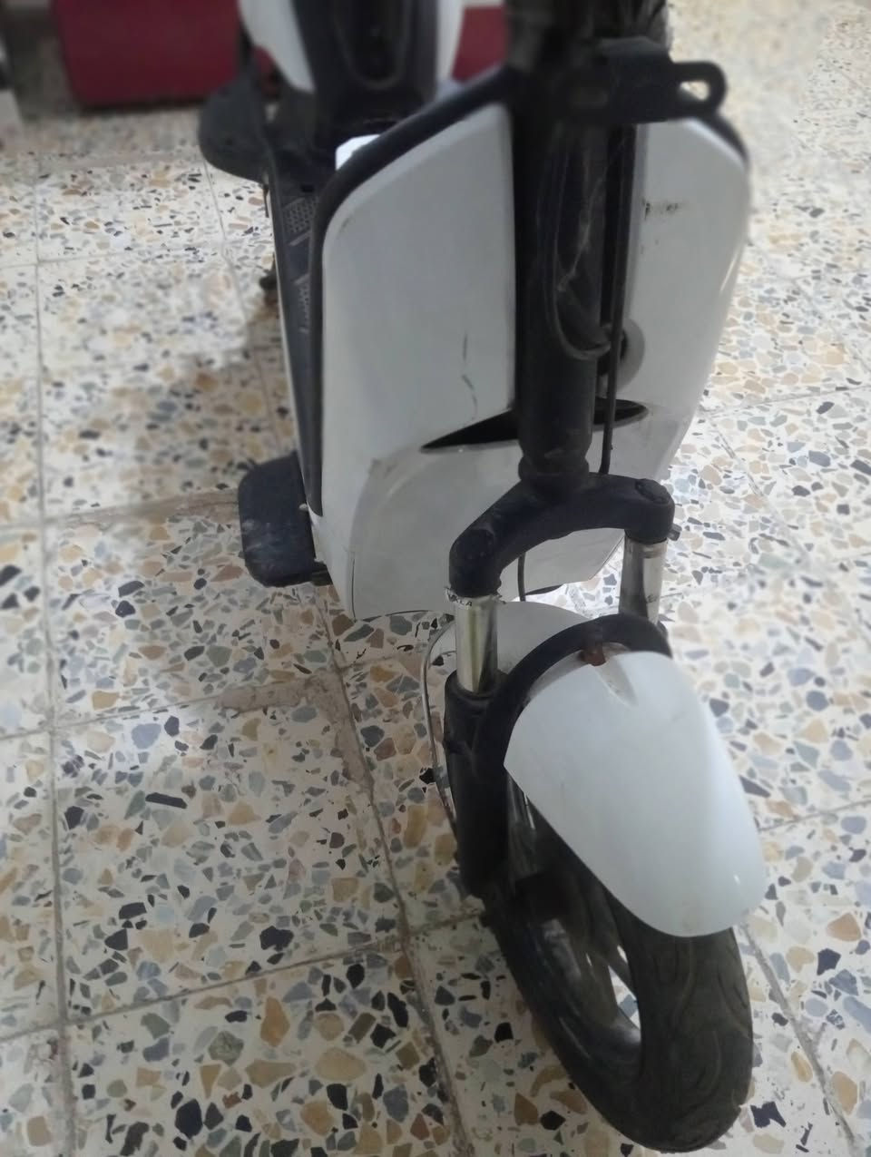 سلام عليكم
دراجه شحن مستعمله للبيع

الدراجه تحتوي ع 4 بطاريات والبطاريات مخلصه شحن او تبدل بطاريات جديده الدراجه نضيفه فول اشارات كلوبات يشتغلن بس يحتاجلهه بطاريات فقط 

السعر خاص مناسب 
اتواصل وياي وتساب وبلخدمه

*********** ميسان الماجديه اتصل عليه ع وتساب وخادم

