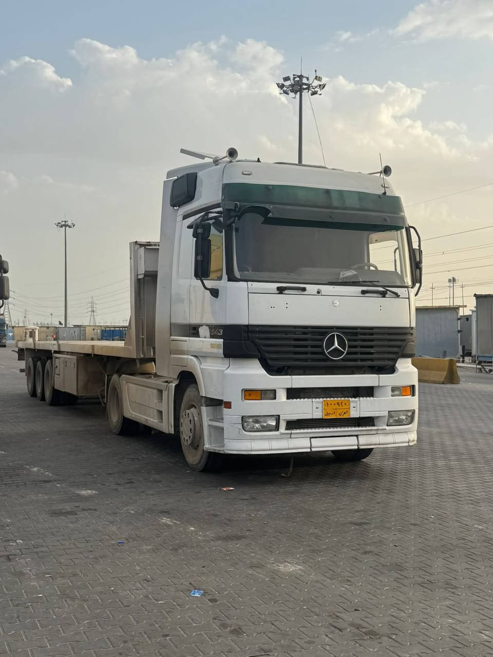 سلام عليكم 
اكتروز للبيع ٢٠٠١
حجم ١٨٤٣
تنباع بس راس او راس وعربانة 
***********
