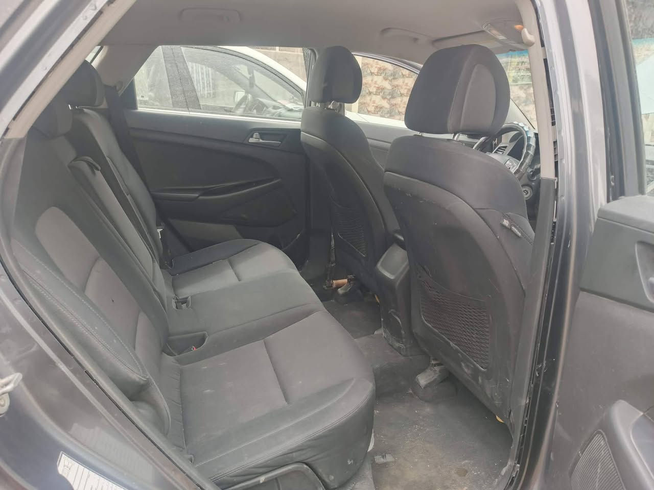 السلام عليكم
توسان موديل 2017 خليجي
السياره خير من الله جاهزه من كلشي مكينه 2000
 ما عدئ بارد بخشم البنيد والجاملغ الايمن بدون دواخل بارد خفيف 
ترايك للبصره مداور ثاني يوم ورقم دولي 
مكان السياره ديوانيه
(السعر140) وبيها مجال بسيط حگ الجيه
***********
