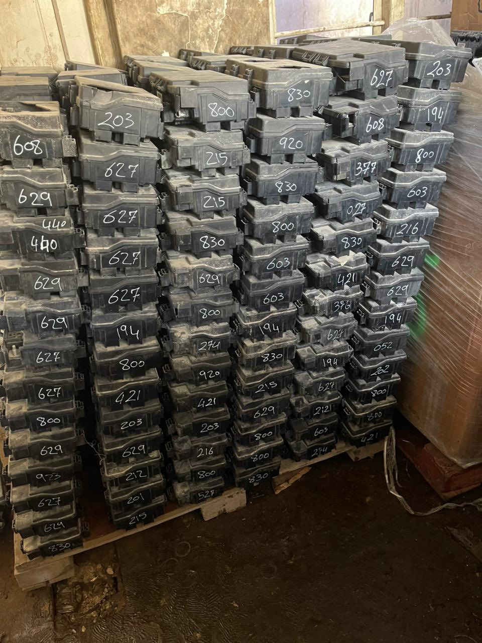 يتوفر قواعد فيوزات اغلب الموديلات ***********
