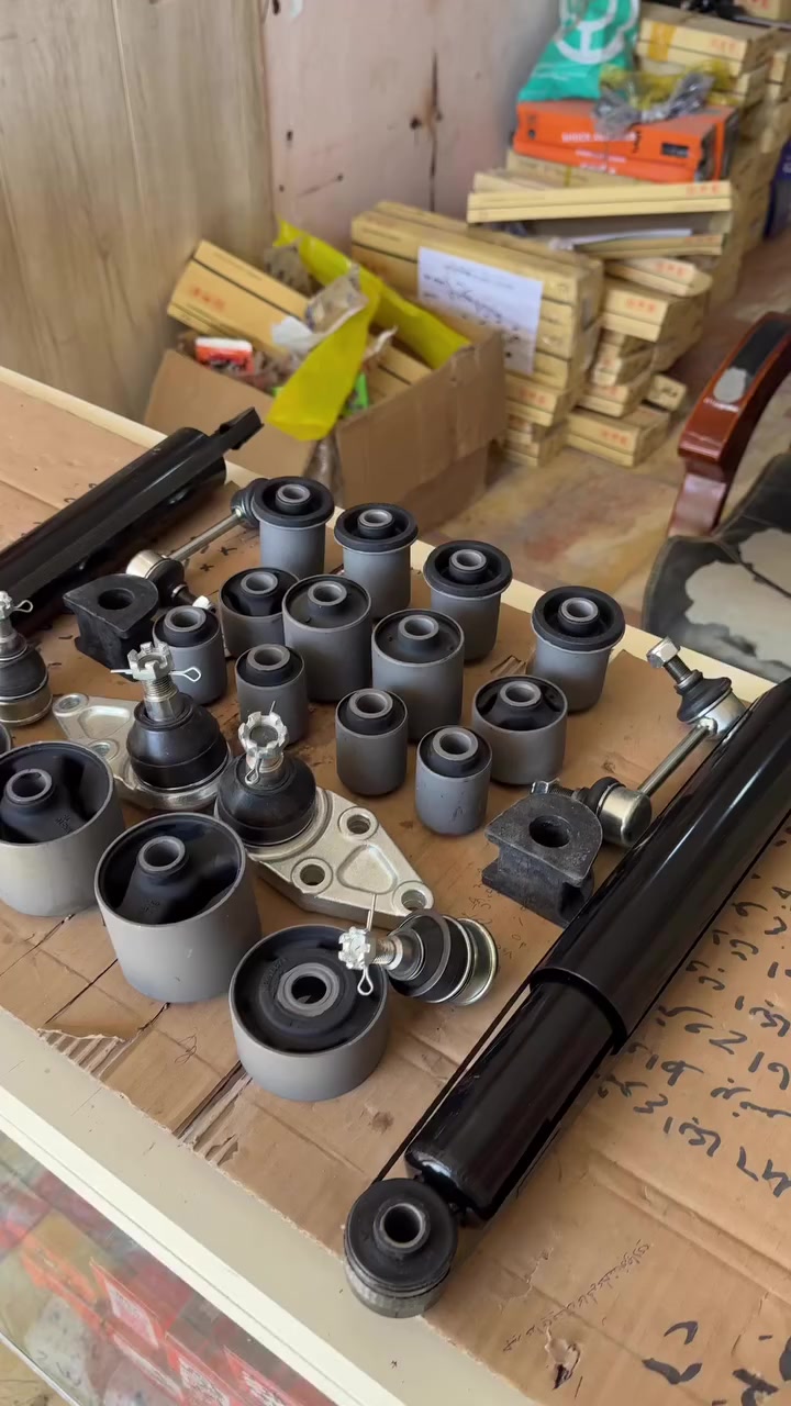 🌍🚙 مجمع حيدر عداي  ✨
📦 يتوفر توصيل إلى جميع المحافظات
🗽 يتوفر كادر عمل كامل 

صدر خلفي كامل باجيرو يتضمن كل من :

شموع
مشروح
طوب اسفل
طوب ذرعان 
سيت بوش خلفي عدد ١٦ 
دبلات 

بسعر ٢٨٠ الف فقط 🔥

🧾 مع ضمان 6 اشهر بالعمل والادوات 

📍 الديوانيه – حي الصناعي – قرب مجمع علي العيساوي 

📞 ***********
