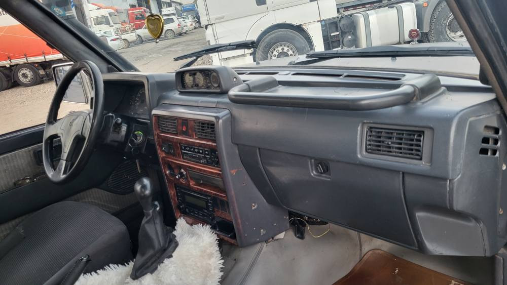 سلاو نيسان باترؤل مديل ١٩٩٧فول مواصفات جام كاره با سلاجه ئؤتماتيك ده بل اكسل ئارمى بلاستيكى سليمانى جوارطايه و ويل لؤكى له سه ره تبريد مركزى بؤرد ئؤتوماتيك ده بل كيج هه ردو اكسلى ٢٠٠٧ى له سه ره بيشودواديسكه مكينه ى LSبابهانى له سه ره قورسو سوكى به شه رت لايت و بكلايت ئوسترالى زؤر به قوه ته سياره كه غازو بنزينه.جامه كانى بؤلؤرايز بيلاده.*********** تيبينى سياره كه كال بونه وه ى هه يه كالار, السليمانية
