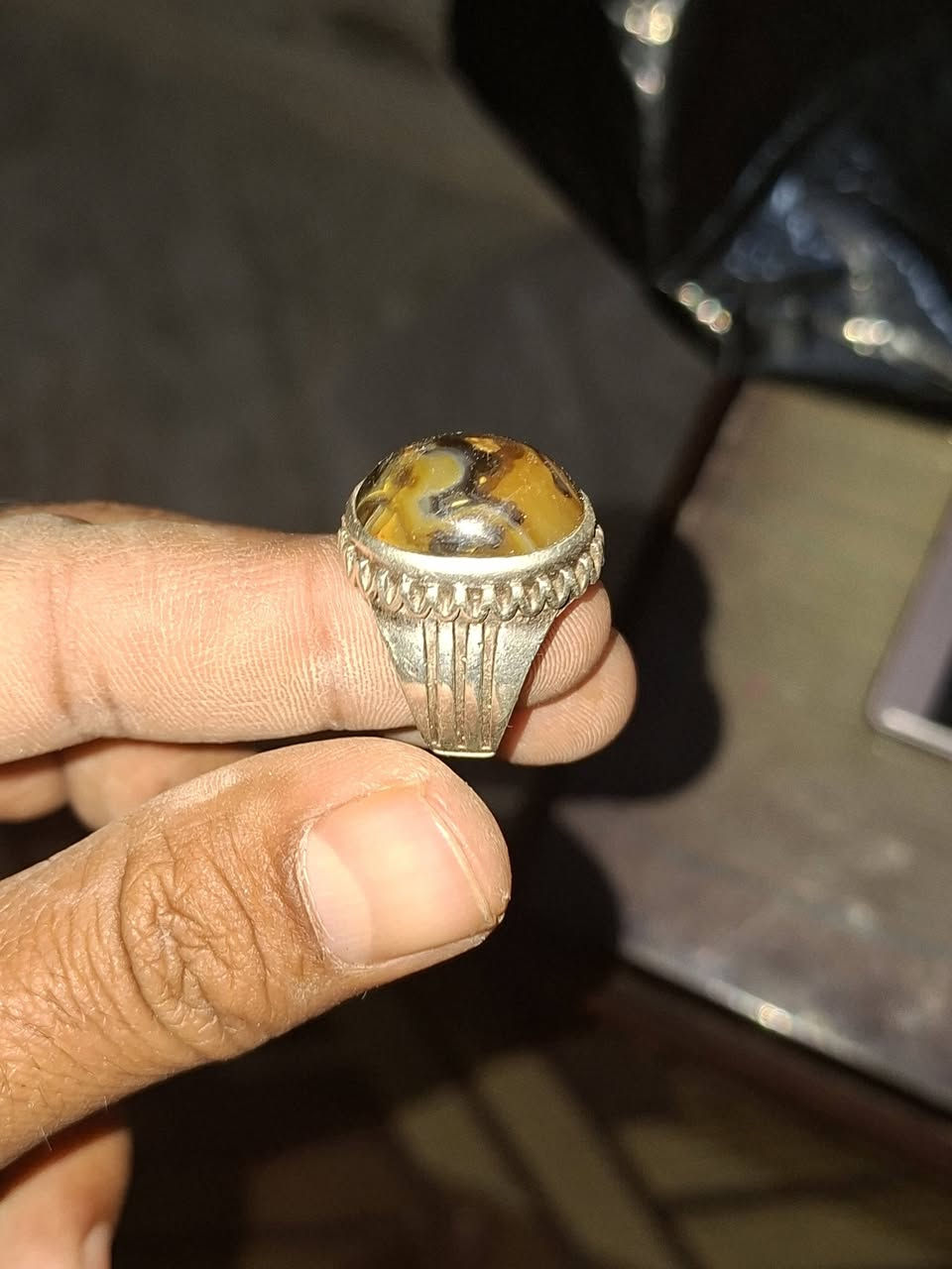 خاتم فضه
صياغة ثقيله السعر 40

المكان نجف ماعندي توصيل
واتساب ***********
