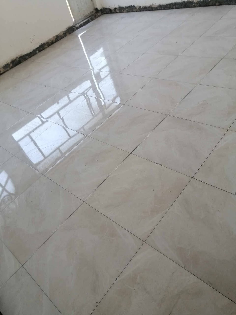 خلفه سيراميك متفرغ خاص او  *********** واتس
