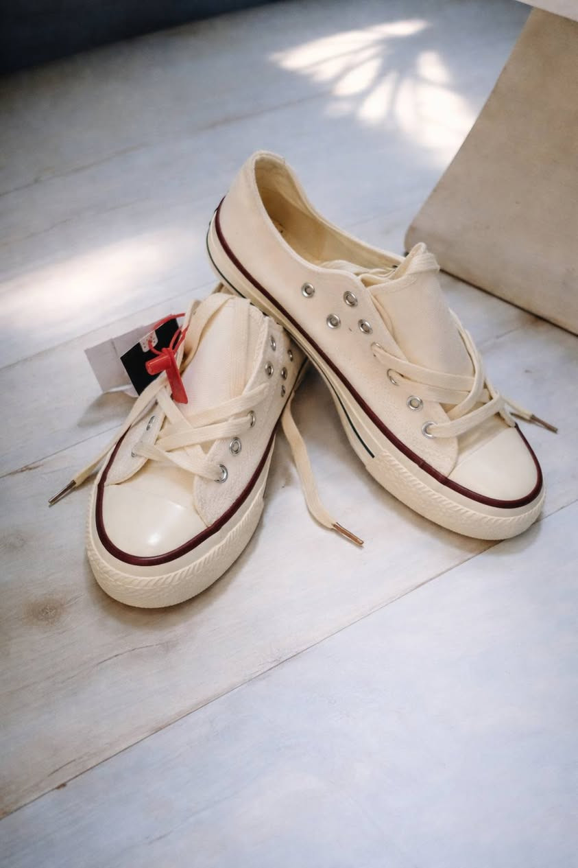 ✨ تشكيلة سنيكرز جديدة وصلت ✨
ستايل عصري + راحة طول اليوم 👟
ألوان مختلفة تناسب كل الإطلالات 🔥
✔️ خامة قماش متينة
✔️ تصميم خفيف ومريح
✔️ مناسب للطلعات اليومية والدوام
📩 للحجز والاستفسار راسلنا خاص


**إذا كنت صاحب هذا الإعلان وتريد حذفه لأي سبب، رجاءا أرسل رسالة إلى الدعم الفني**