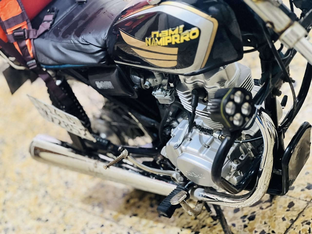 سلام عليكم دراجه نامه رقم و سنويه السنويه تنتهي بل 30
الشاصي 2021و الغراض كله جدد المكينه تخبل ما مفتوحه تجي و تفحص السعر مليون و خمسميه (1500) مو شراي لا تعبني (***********)بصره حيانيه
