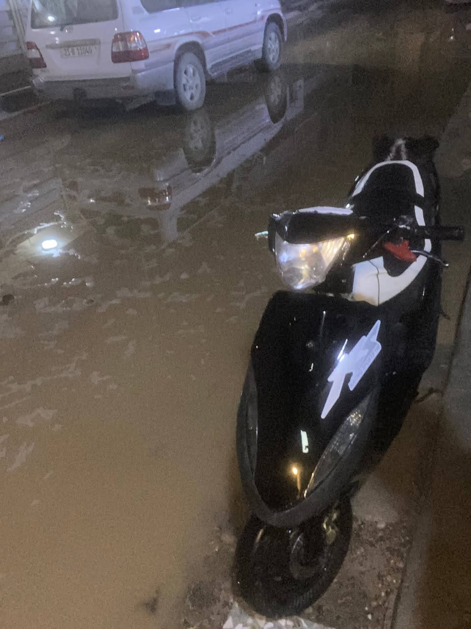 دراجه ماكس عدله بوشه 49دراجه نيضفه كهربايات من كلشي تايرات دراجه شوفت عينك دراجه كايمه بس لا اكثر 
قيم وآخذ بس قيم بضميرك ***********مكاني لدوره حي لصحه
