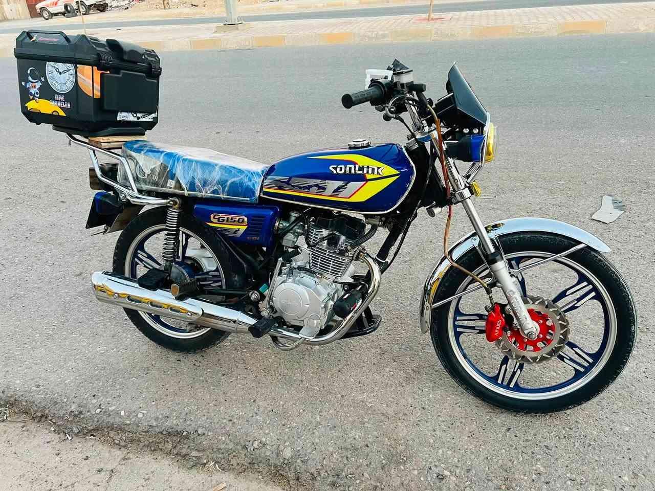 للبيع سونك محرك 200 مابيها نقص دراجه كامله كلشي شغال موديل 24 قفل 650 الف الشراي يخابر *********** ملاحضه الصندوك مويا الدراجه
