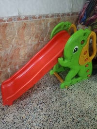 أثاث أطفال • للبيع