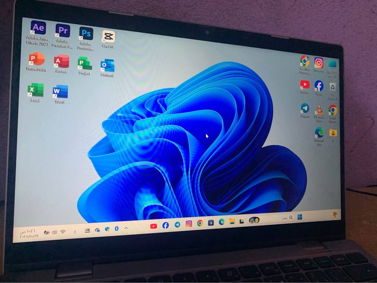 اسم الجهاز  DESKTOP-2CROPJ4
المعالج  11th Gen Intel(R) Core(TM) i5-1145G7 @ 2.60GHz (2.61 GHz)
ذاكرة RAM المثبتة  ‌‏16.0 غيغابايت (‌‏15.7 غيغابايت مستخدم)
النظام  نظام تشغيل بإصدار 64 بت ومعالج يستند إلى x64
القلم واللمس  دعم القلم واللمس مع 10 نقاط لمس

هارد 256 

شاشه. 60  هيرتز 

شاشه قلاب  يعني يصير ايباد ويصير لابتوب البصرة, العراق


**إذا كنت صاحب هذا الإعلان وتريد حذفه لأي سبب، رجاءا أرسل رسالة إلى الدعم الفني**