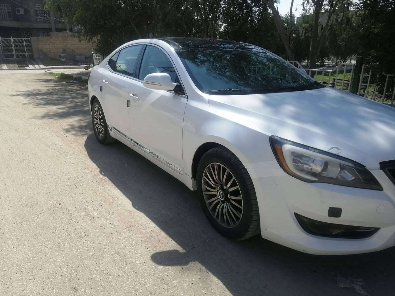 Cadenza 2011 كادنزا خليجي مكفولة
محرك 3500 6V ,DOHC

فول مواصفات 1/1

3 بصمات

بانوراما طكتين

مرايا شفط

اشاير بالمرايا

مرايا قلاب

مانع انزلاق 

انارة داخلية بالبوب والدشبول بلادية

ترحيب عند الاقتراب

بردة خلفية كهربائية بلادية

خزن ميموري وضعيتين كشن ومرايا جانبية وستيرن

حساسات خلفية + كاميرا خلفية شاشة بالمراية

كشانة كهرباء نفخ ووسادة هوائية للفقرات

مكفولة من الحادث والضربة والصبغ والبارد

عدا شوية رشة بالجاملغ الامامي اقل شبر 

بالاضافة الى الدعامية الامامية مبدلة للجمالية بدون ضربة

ماشية 275KM+

گير ومكينة مكفولات  لا تنقيص لا تبخير 

صوت راجز اول متشتغل ثانية ويختفي ما مأثر بشي

 گير مابي طبة

الصدر٧٠-٨٠ بالمية

رقم شمالي تحويل او وكالة

سنوية لل٢٠٢٦ والهزة منتهية

مكان السيارة الفلوجة

السعر 122 وبيها مجال
غير متواجد فيس بوك
***********

