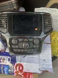 شاشە للبیع ٢٥٠$ جیب لاریدو 07504895974