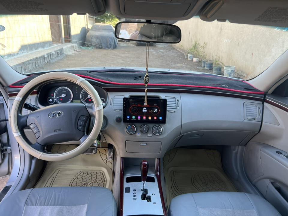 سلام عليكم
ازيره ادوات مويل 2010متومه ع الشاصي طبق الأصل 

وين ميعحبك دك حاسبه 

كصة جنطة شغل درجه اولى 

متومه اربيل انكليزي شرط الحاسبه 

مكينه سته سلندر خير من الله 

مري شفط تحكم ستيرن 

صدر مامي خلفي جديد 

تخم تاير جديد 

تبريد تفئة 

كهربائيات كلها كلشي جاهز 

شاشه كامره خلفيه 

سيارة كلش حلوه 

بس جاملغات الخلفيه شوي جراد 

مكان سيارة بغداد 

***********
