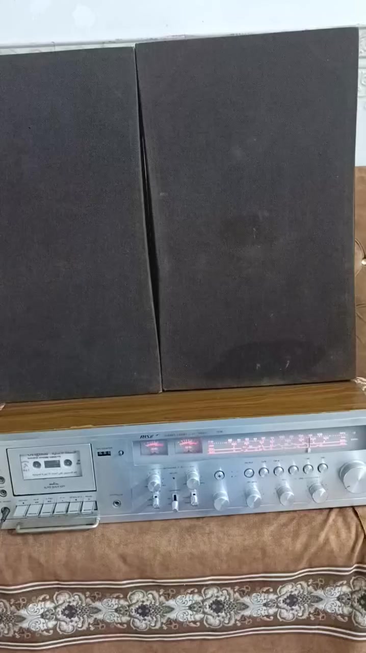 مسجل رايزنك شغال مسجل راديو اواكس ويا سماعاته الاصليه السعر 150 مع التوصيل للاستفسار  على الرقم ***********
