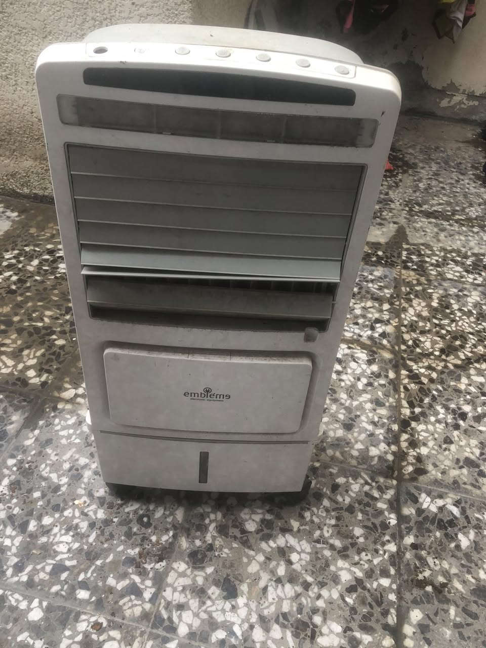 السلام عليكم مبردة كونفيرا مستعمله موسم واحد السعر 225 الف الشراء بعد الفحص كونفيرا صغيرة عاطله السعر  40 الف التواصل خاص


**إذا كنت صاحب هذا الإعلان وتريد حذفه لأي سبب، رجاءا أرسل رسالة إلى الدعم الفني**