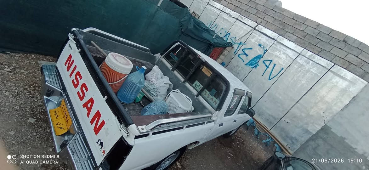سڵاوی خواتان لێبێت نیسان ٢٠٠٢محەسەن تەبریت پاوەر، گێڕ مەکینە ئەکسل کارەبای تەقەو ڕەقە  برێک بەشەرت، وەڕگەڕاو نیە، لێدراوی خەفیفی هەیە، کامل بۆیاخە بۆجوانی ، گۆڕینەوە دەکەم سعریشی ٧٠و مەجال سێساڵە بەسەر چوە تەحویل خرامە بەشەرت،،*********** السليمانية, العراق
