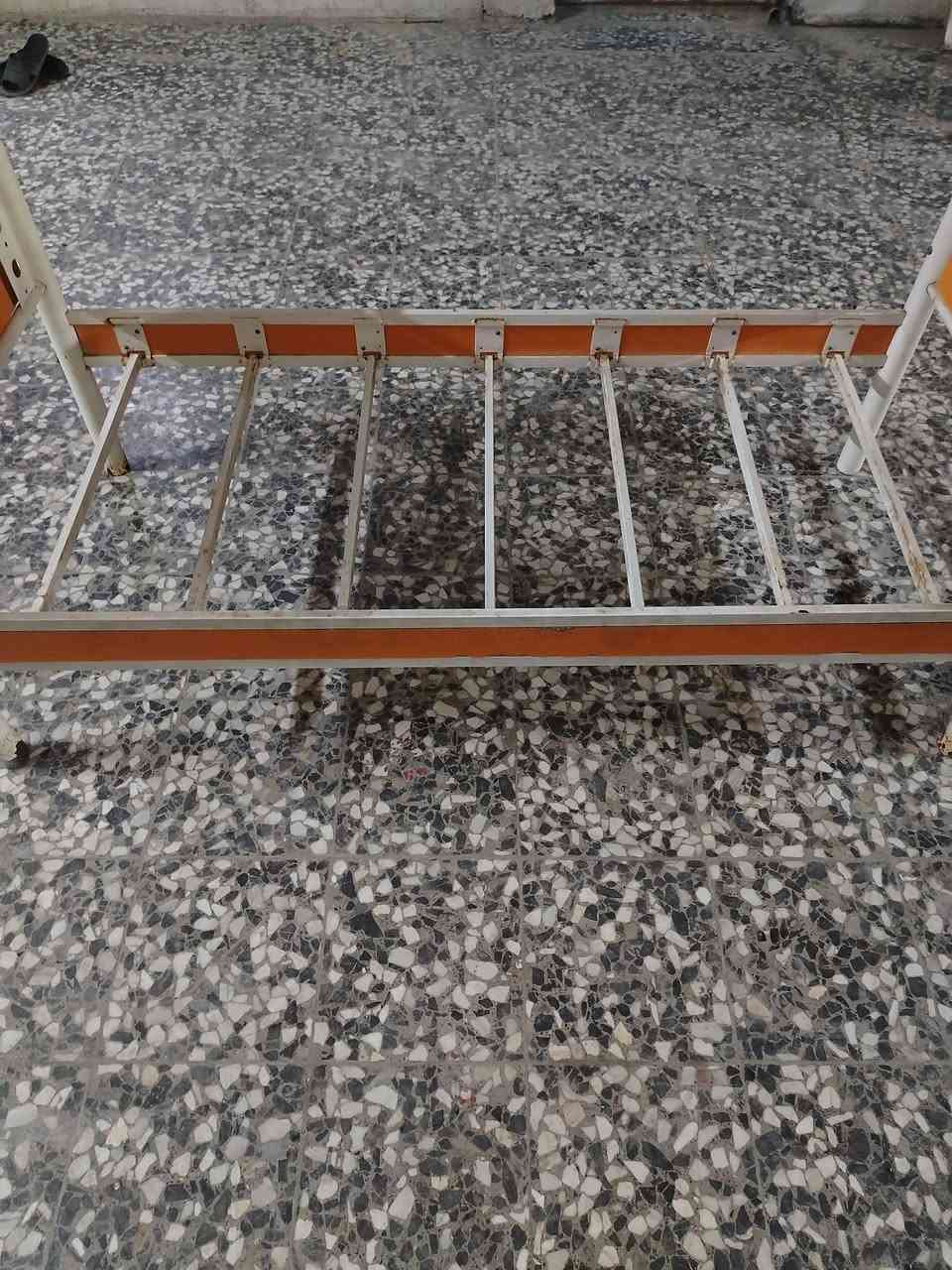 جربايه اطفال نظيفه  للبيع السعر  ٢٠ الف 
وبيه مجال للشراي العنوان النجف حي الوفاء الاتصال على الرقم  ***********
