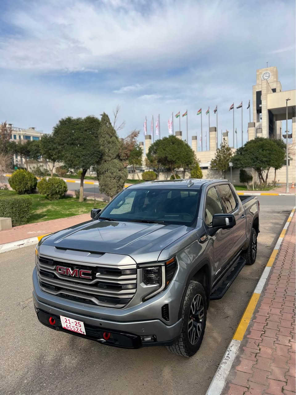 GMC  SERRA  2023
جيمسي  سيـرا  
كلين  تايتل  تةنها  دةعاميي  پيشةوة  بؤياغة
٨  بستنة  AT4
قةپات  مواسةفات 
سيرڤس  كامل  هةموو  گياني  بةشةرت  
*********** أربيل, العراق
