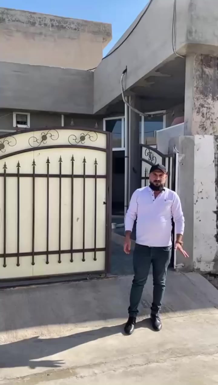 عنوان رحيماوه بيت 140متر مقابل جامع خيرخواز سعر مناسب/***********//***********
