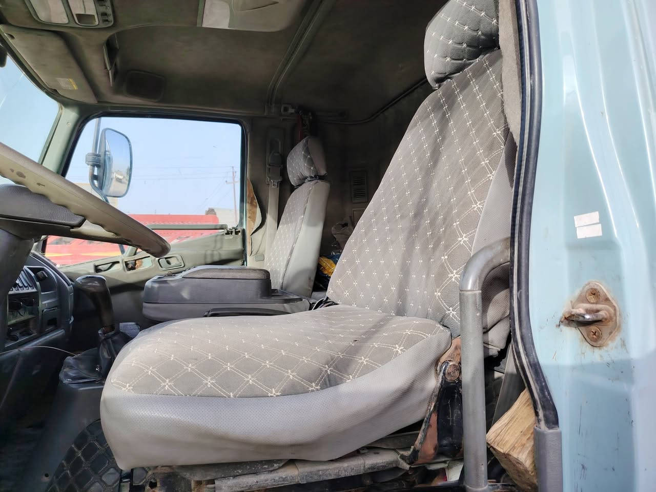 فوزه بزون مكفوله كفاله عام بأسمي مداور ثاني يوم تخم تايرات حجم 17.5.محرك 16.
***********بيه وتساب
***********
