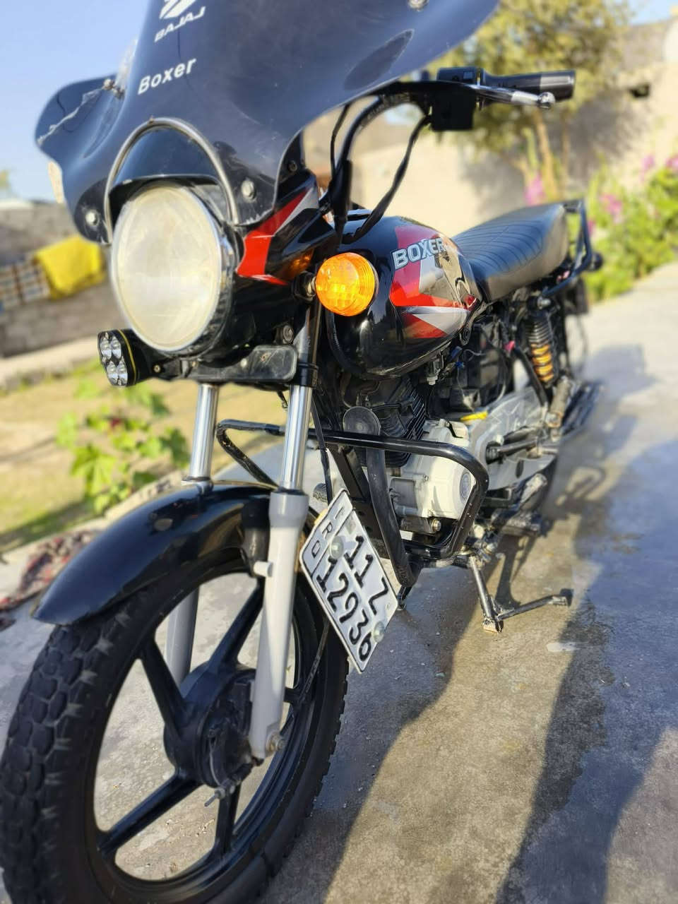 سلام عليكم شباب  بوكسر 21 مرقم بغداد تحويل ثاني يوم غرامات ما عليه الدراجه  الكهربائيه كله شغال دراجه تخبل مجفته مره وحده تجفيت شركه السعر بواحد 750 وبيه مجال مكان بغداد التواصل اتصل *********** بس واتساب
