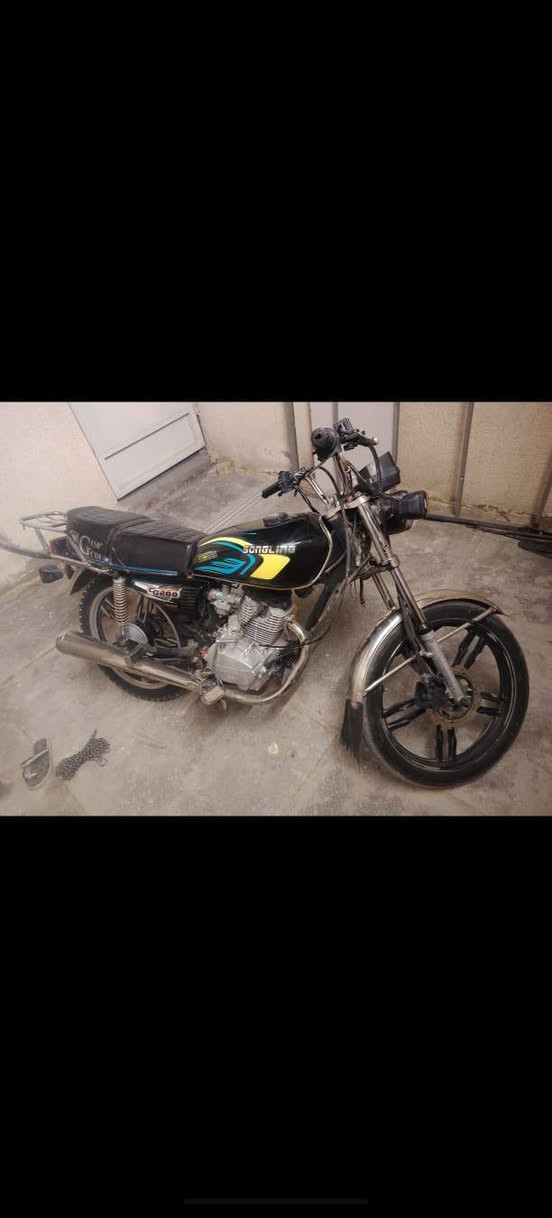 سلام عليكم 5كير كهربايات شغاله
لايت هورن اشاير مكينه بيها دخان تايرات زوج جوبلس  
المكان بغداد الامين ثانيه
موديل 21 
قفلها 250

***********
