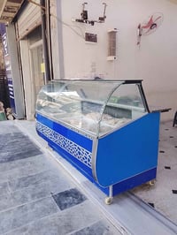 ثلاجة • بيع مستعجل