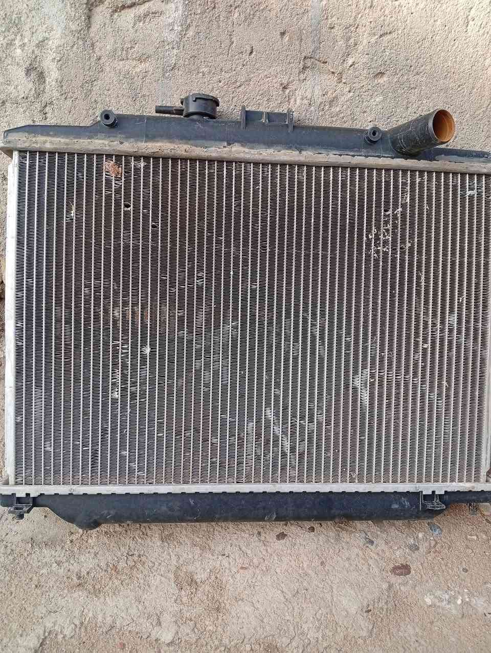 سلام عليكم دبلات نيسان عالي امامي وخلفي مال حاويه اصلي للبيع السعر اربعتهن  75 راديتر سعرها 40 مكاني بابل محاؤيل رقم الهاتف ***********
