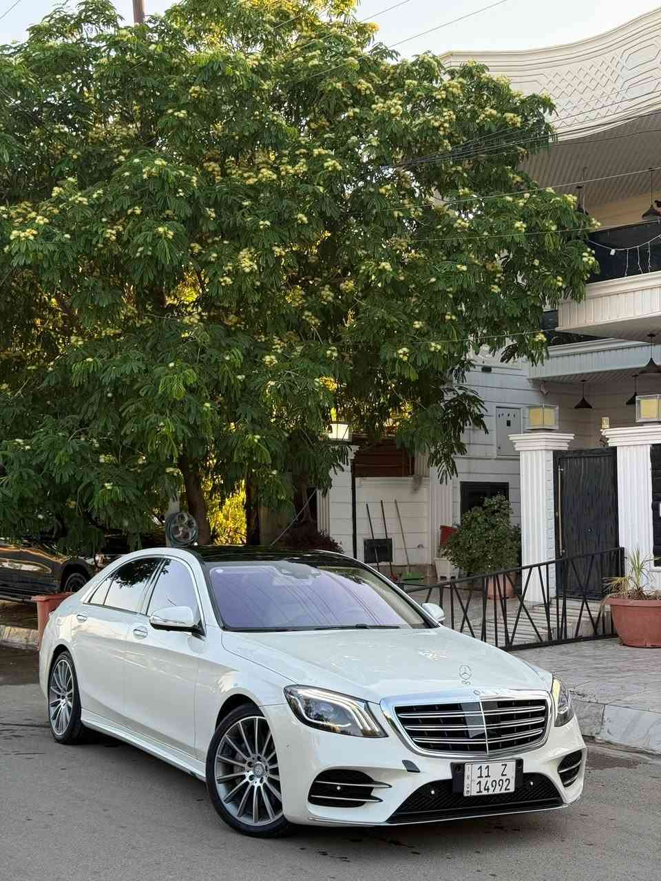 سلام عليكم

مرسيدس S550 للبيع 2016 اس كلاس وارد الماني 
سياره ضمان دولي V8 توين توربو 
سياره رقم بغداد تسجيل اول مره و مشروع وطني سنويه و فحص و هزه كلها جديد 
باب خلفي طويل VIP سياره فول مواصفات 5فصوص
محدث 2020 كت كامل بلادي ماشيه 69 الف حقيقي 
سياره كلش جديده ايد وحده كير محرك كلها شرط بدون اي عطل او اي مسج اي كلوب ميشتغل بل دشبول سيرفز كامل بل شركه  مفتاح 2 بلادي ويا 
السياره جكات و بانوراما و داخل ابيض ملكي و داخل لد كامل صندوق كهربائي الابواب كلها شفط نظام مساج كشنات و تدفئه و تبريد و استيرن تدفئه  كشنات الاماميه داينمك تتحرك مع حركة سياره 5 بردات شاشات 3 و 5 كامرا 360 و داتشو دبل ماوس رادرات امامي و جانبي و حساسات كامل سستم صوت سماعات برايمستر
لايت led و مع دوران عجله لايتات 

السياره مبيها اي نقص كلها شرط 
السياره بدون صبغ و لا تعديل فقط بيها تبديل صندوق بلادي نفس لون بدون ارباك او دواخل  و الباقي كفاله عامه من كير و محرك السياره كلش نظيفه كلها شرط 

سعر سياره 420 و بيها مجال بسيط 

رقم ***********
