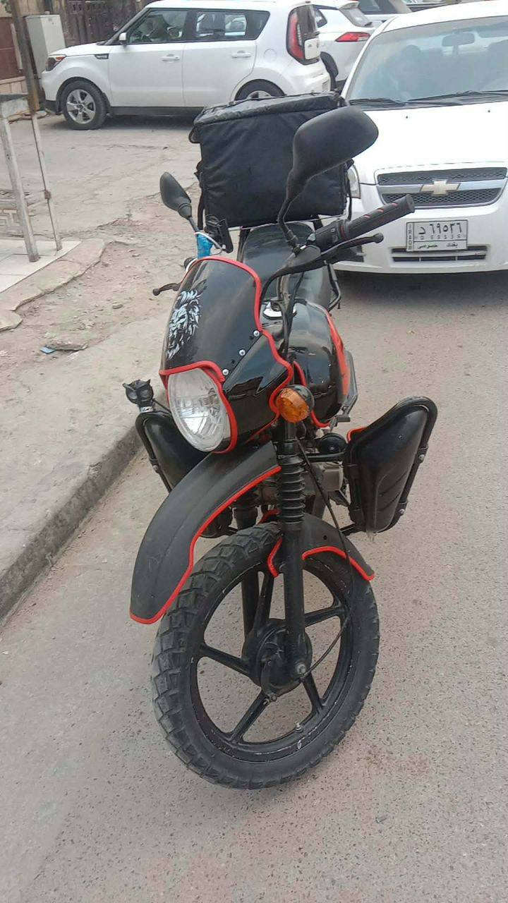 سلام عليكم دراجه بوكسر مرقم رقم  موديل 2019بغداد 
كفاله شاصي 
بايع شاصي وشكل 
مشكله اكو صوت شخصوه كال راجز شفت ب40      دراجه ابد ما موكفتني
الله شاهد سبب البيع محتاج 
ما بيه نواقص بس دشبول طافي 
نمر شغاله 5 كير 
عليه غرامه 100 مال عقد بس 
عنوان بغداد مدينه الصدر
رقم ***********
سعر 1400
