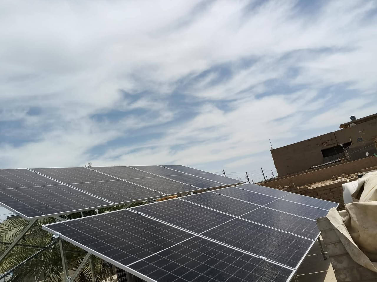 هدير الشمس للطاقة الشمسية:
☀️ هدير الشمس للطاقة الشمسية ☀️
حلول ذكية لتوفير الكهرباء وتقليل فاتورة المولد
🔋 منظومات طاقة شمسية أصلية وبكفالة. ⚡ تصميم وتنفيذ حسب احتياج المنزل أو المشروع. 🛠️ تركيب احترافي مع خدمة ما بعد البيع. 🏠 مناسبة للمنازل، المحال التجارية، والمكاتب.
خدماتنا تشمل: ✅ ألواح شمسية عالية الكفاءة.
✅ إنفرترات أصلية.
✅ بطاريات ليثيوم.
✅ هياكل تثبيت متينة.
✅ ATS وجميع الملحقات.
📞 للاستفسار وطلب الأسعار راسلونا  علرقم.*********** واتساب 
هدير الشمس للطاقة الشمسية
طاقة نظيفة... توفير يدوم. ☀️💚
