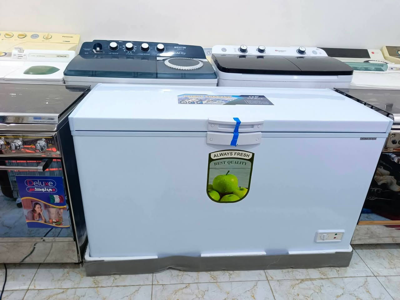 السلام عليكم
يالله اللهم صلي على محمد وآل محمد 
مجمده + ثلاجه :
_مجمده حجم كبير (٢٠)قدم بلكارتون غير مستخدمه ابد
_ ثلاجه (١٤)قدم استخدام قليل نضافه فول

 وصورة تشهد كدامكم هيه تحجي نضافه
 _للاستفسار /مراسله خاص او اتصال على الرقم
الرقم/***********
