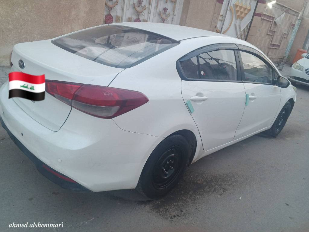 ‏للبيع سيراتو خليجي موديل 17.
‏رقم اربيل الماني. بإسم شركة. 
‏محرك 1600
‏ماشيه 142 الف كيلومتر. 
‏مواصفات عادية. 
‏سنويه ساقطه. 
‏كفالتها(محرك. كير. شاصي. لغود. حوض. تدفئة. تبريد. كهربائيات) 
‏فقط الكشر بي ملاحظات بسيطه. بيها باب السايق و باب الخلفي. دحجه و مصلحها ع البارد وصورها قبل الدحجه وقبل التصليح موجودة. 
‏والدعاميات بيهن شخوط قليلة و مكحلات شي قليل. 
‏مكان السيارة نجف/المركز.
‏السعر (125) $ مع مجال قليل حك الجية.
#ملاحظة: 1• التحويل او الوكالة على المشتري. 
2• الغرامات ان وجدت(فترة امتلاكي للسيارة بذمتي). 
‏اسف للاطالة. وربي يرزق الجميع.  
. النجف, العراق


**إذا كنت صاحب هذا الإعلان وتريد حذفه لأي سبب، رجاءا أرسل رسالة إلى الدعم الفني**