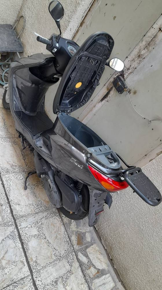 السلام عليكم، اعلان للبيع او مراوسة 
بدراجة ٦٠ نظيفة او جديدة مع الفرق
اكزز تريت treet ياباني لمتد 🇯🇵
نوزل خطين سكليتر، ماشية ٢٥ فقط
استاند حساس كهربائي/ جهاز تدفئة 
باليدات لمتد / جديدة مشتريهة 
مال رمبة مزاد معتني بيهة 
استعمال شهرين فقط أوراقها 
موجودة وبأسمي وكتلوك كامل👍 
تايرات جدد +كاسحة سيباية 
دهن أمزويل وبانزين محسن 
مكفولة كفالة عامة وشرط تفحص 
كفرات بلادية محرك بلادي ومعدل
وانطلاق واضمنها من اي ضرر وفتح 
وتصليح بالمحرك ودخان وتبخير 
(العنوان _ بغداد _ الكاظمية) السعر 
9$ ورقات وبيها مجال للراغب بالشراء 
وان شاءالله مانختلف ، للتواصل 
رجاءا اتصال أو على الخاص 
*********** وبي واتس
تريد تعبانة مستهلكة صناعة صيني 
ماتخدمك متفيدك اعبر منشوري 
اكو ناس ادور الحاجة الجديدة 
واليابانية، الشكر موصول للجميع بغداد, العراق
