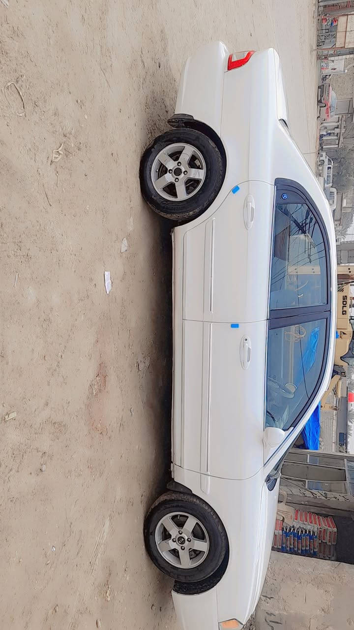 من رخصة الأدمن كيا اوبتيما موديل ٢٠٠٦بنزين أصلي اربعه سلندر وارد امريكي حادث جاملغ امامي مصبوغه حزام جماليه باسمنى مكينه كير حاويه حداديه جديده سياره جديده مبيها اي نقص السعر المطلوب ٦٤ التواصل على الرقم ***********
