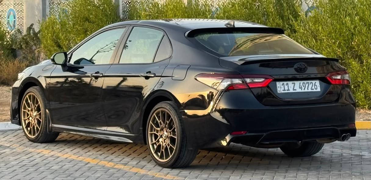 Toyota Camry Se 2023 تويوتا كامري
ماشية 21 الف كيلومتر
ضررها بسيط  بدون دواخل شرط الفحص
صبغ ٤ قطع و نص الباقي مكفول
( جميع الايرباكات سليمه )
محرك و كير مكفول 
بدون شخوط / رصعات / بارد
المواصفات Se :
-محرك حجم 2500 
-كشنات جلد
-كشنات تحكم كهرباء
-شاشة كبيرة
-ثلاث انظمة قيادة
-هاند بريك بصمة
-تبريد بيانو منفصل
-رادار امامي مع تحديد مسار
-تحكم ستيرن
-شفتات تبترونك
-شاشة معلومات كبيرة
السيارة جديد جدا بدون نقص شرط الفحص بالواقع احلى من الصور 
السعر 164 ورقه بيها مجال بسيط
عنواني بغداد / الكرخ
***********
