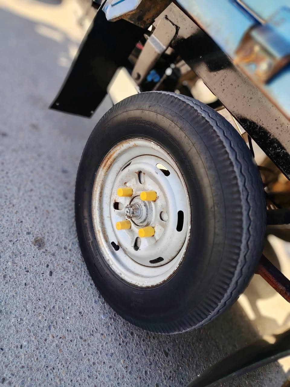 سلام عليم ستوته للبيع موديل 2020 اوراق محرك بدل بوش كهربائيات كله شقاله جاهزه ربع مذب عليه سعر 2100قفل ثنين وميه ***********
